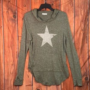 Women’s Converse Star Hoodie Size Medium